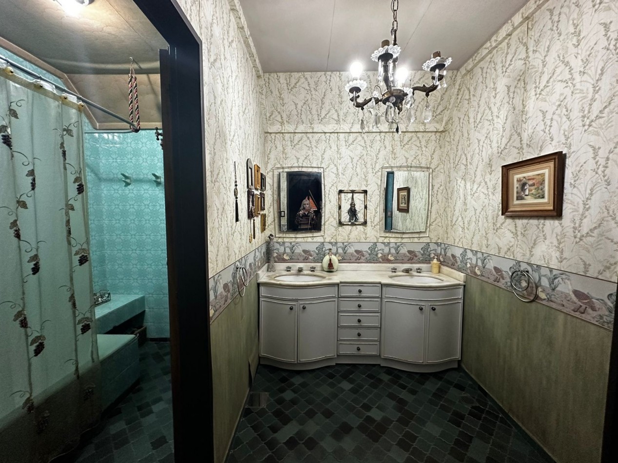 Larralde 1890 - Chalet en exclusiva ubicacion