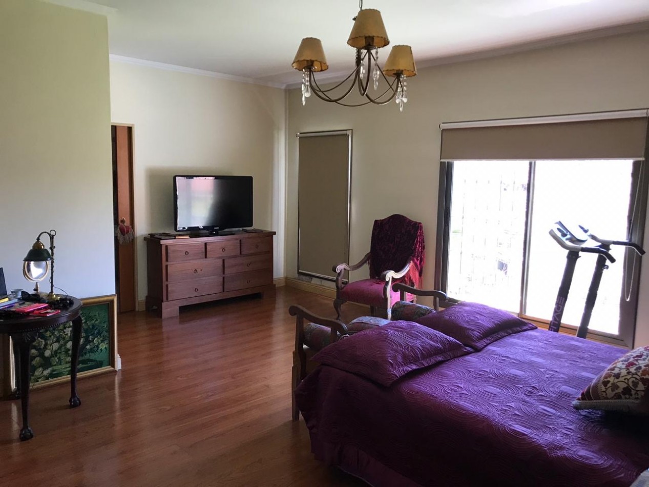 Larralde 1890 - Chalet en exclusiva ubicacion