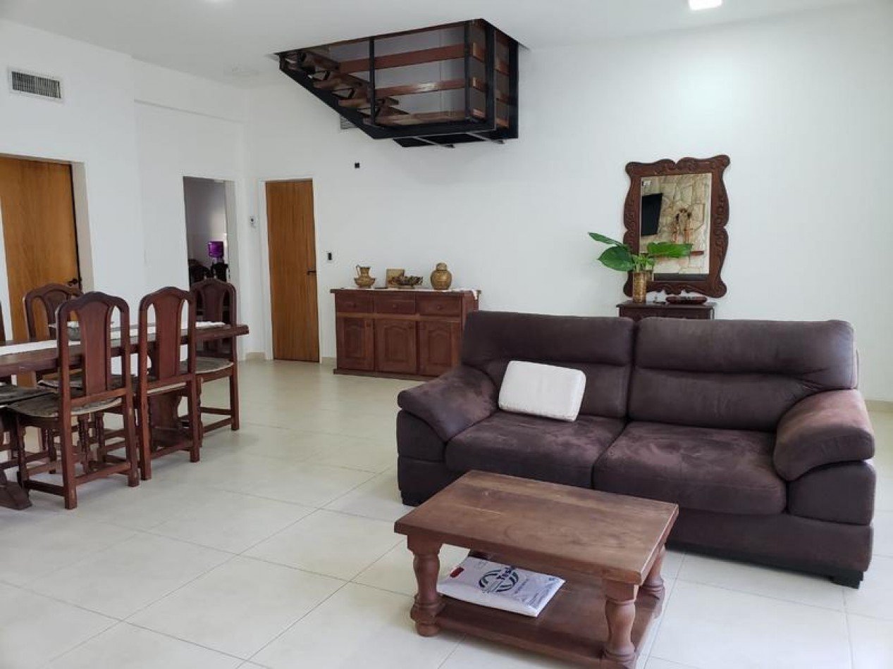 Gimenez 3200 ! chalet 5 ambientes impecable