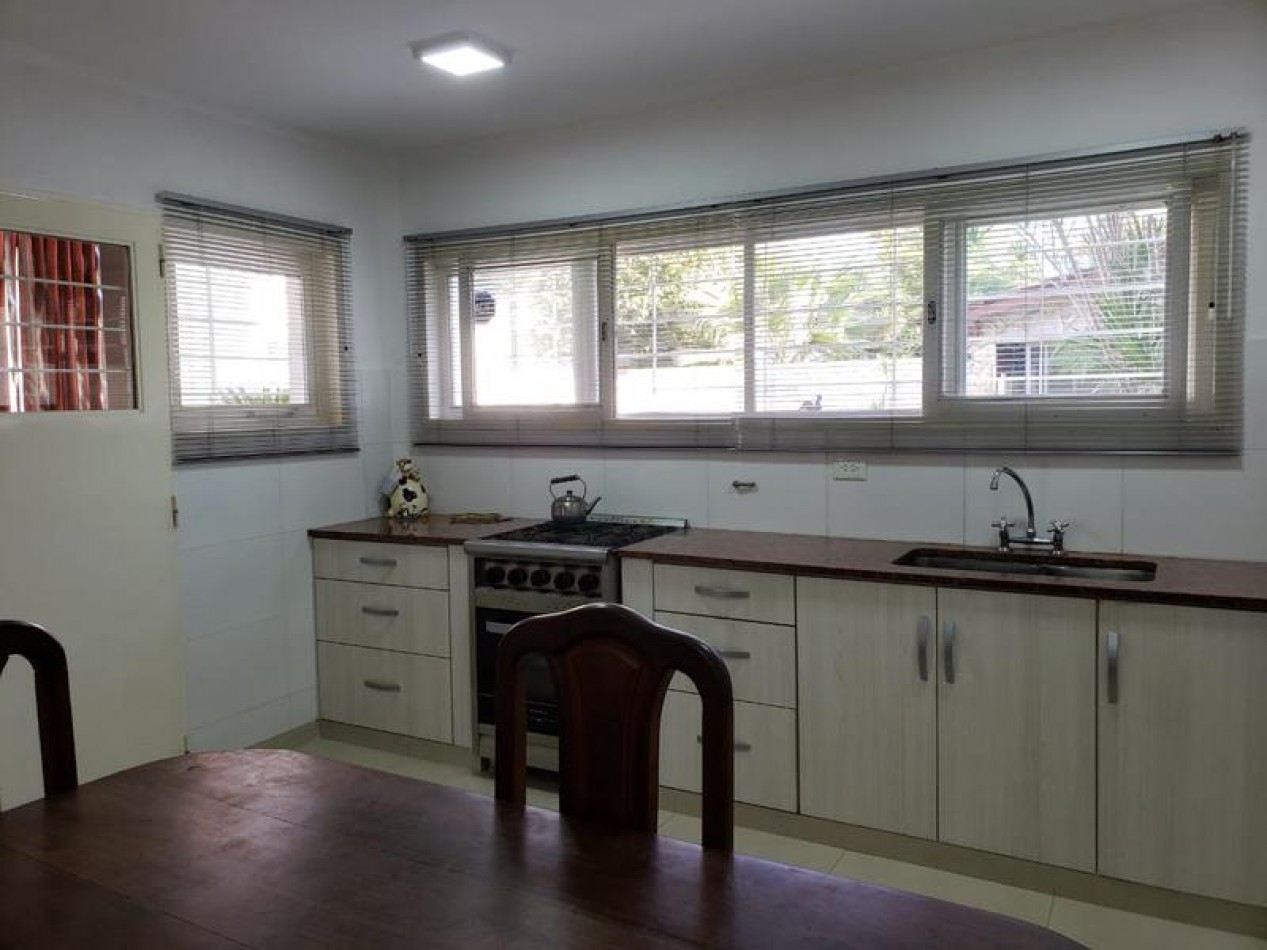 Gimenez 3200 ! chalet 5 ambientes impecable