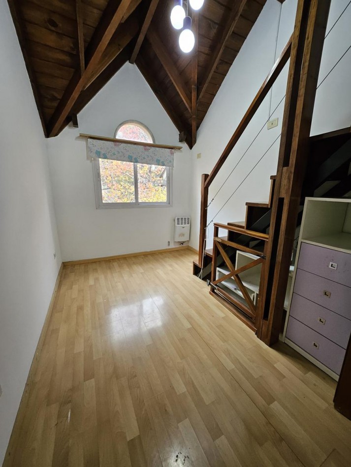 Triplex en Venta en Country Haras Maria Del Parque - 4 ambientes!