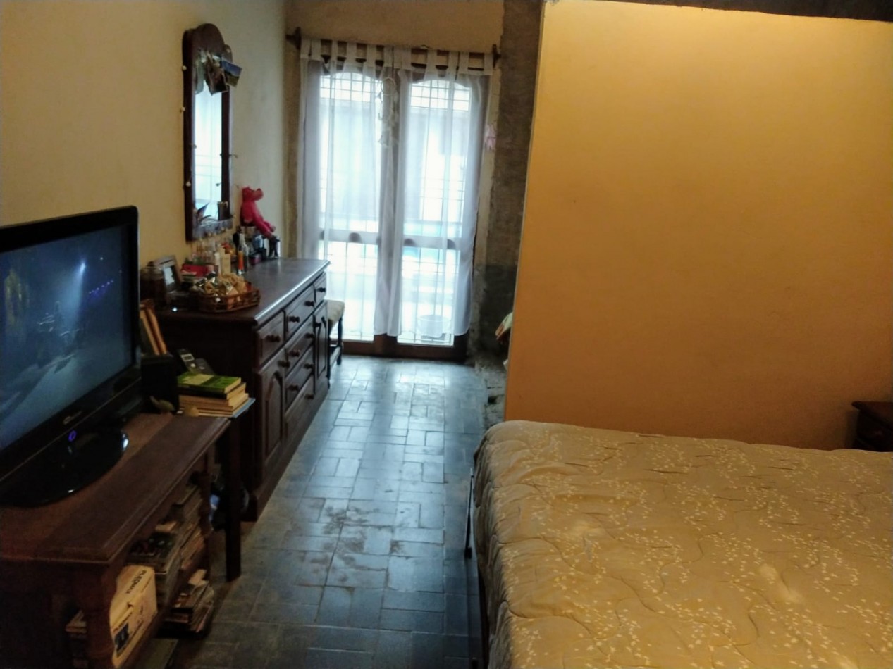 Lavalle 1850 - Chalet 4 ambientes ! Acepta Permuta