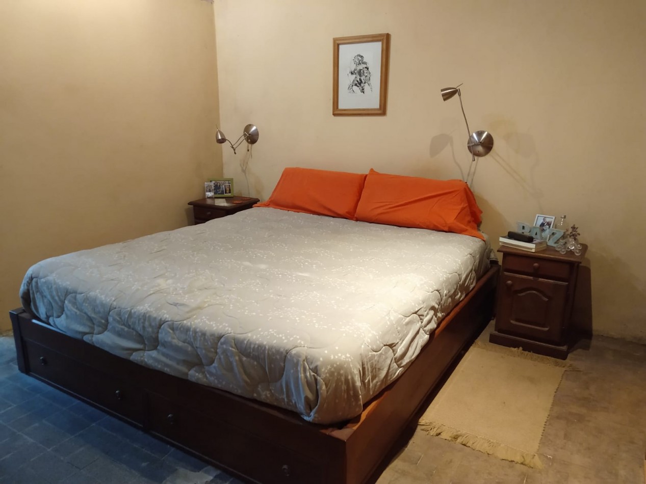 Lavalle 1850 - Chalet 4 ambientes ! Acepta Permuta
