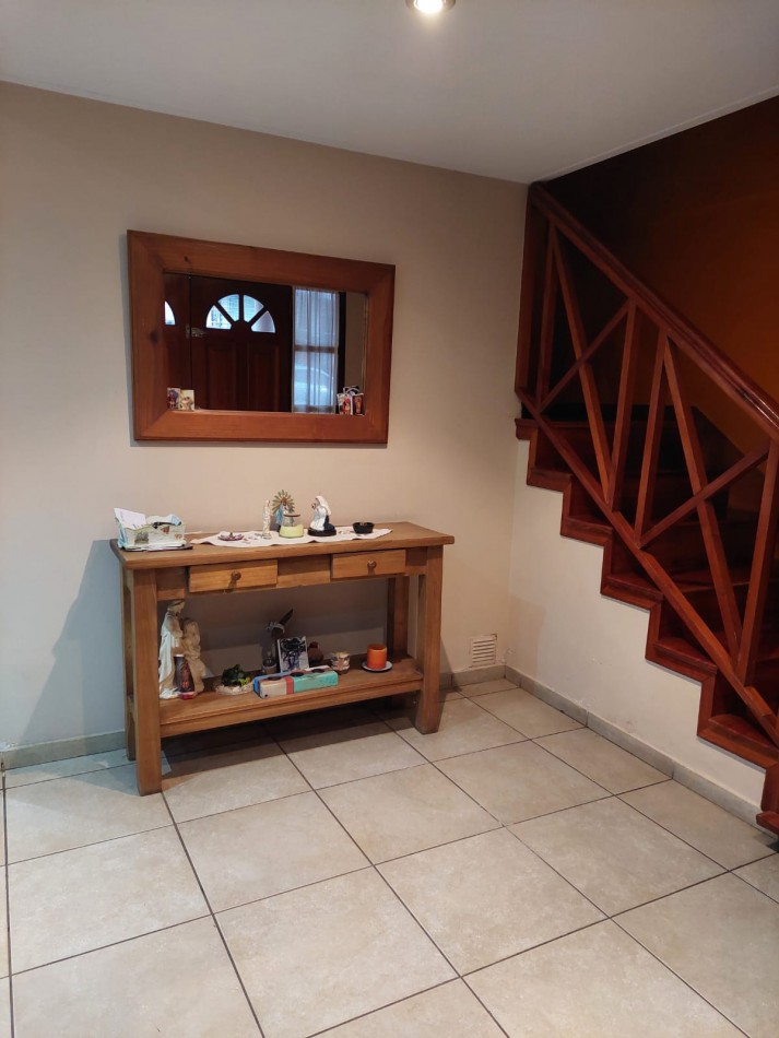 Arredondo 2279 - Chalet 6 ambientes - Permuta por menor valor !