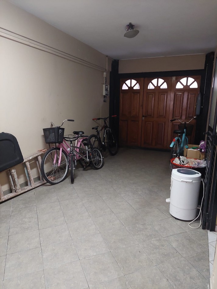 Arredondo 2279 - Chalet 6 ambientes - Permuta por menor valor !