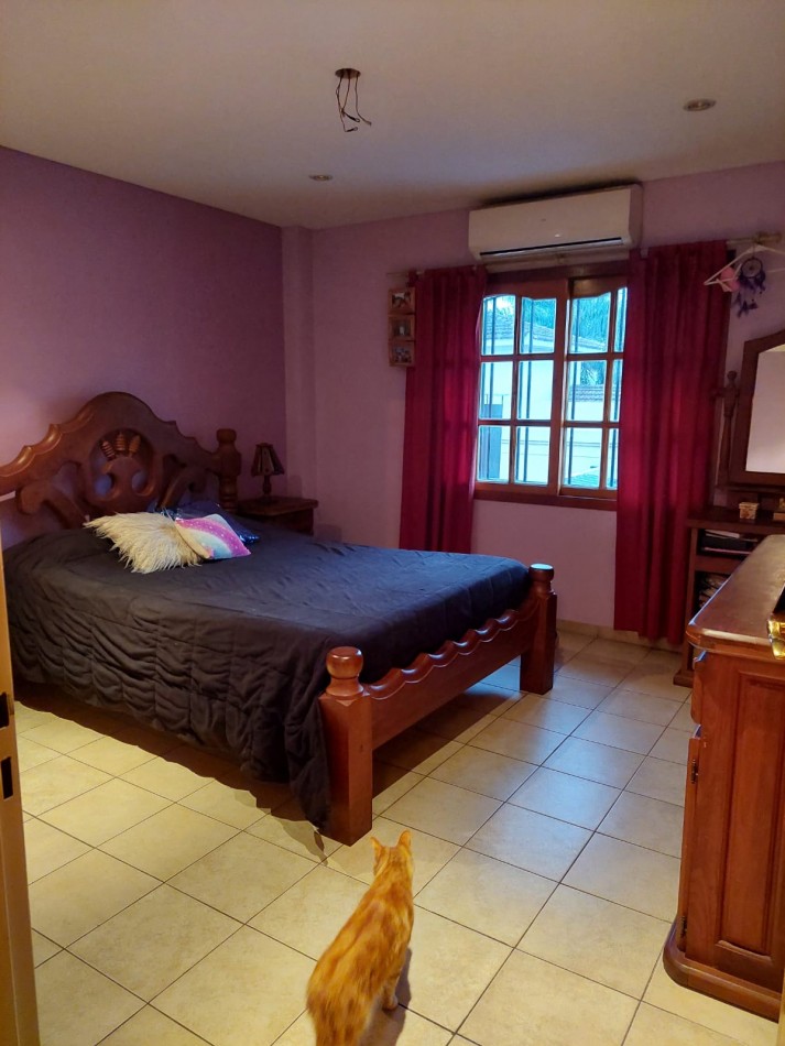 Arredondo 2279 - Chalet 6 ambientes - Permuta por menor valor !