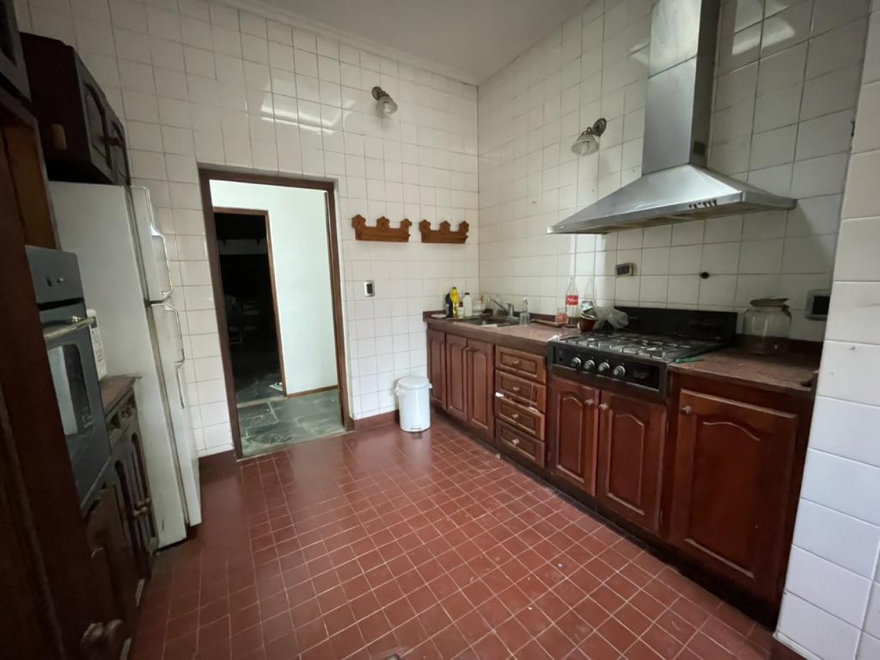 Dean Funes 400 ❗️Chalet de estilo sobre 1.000 metros !