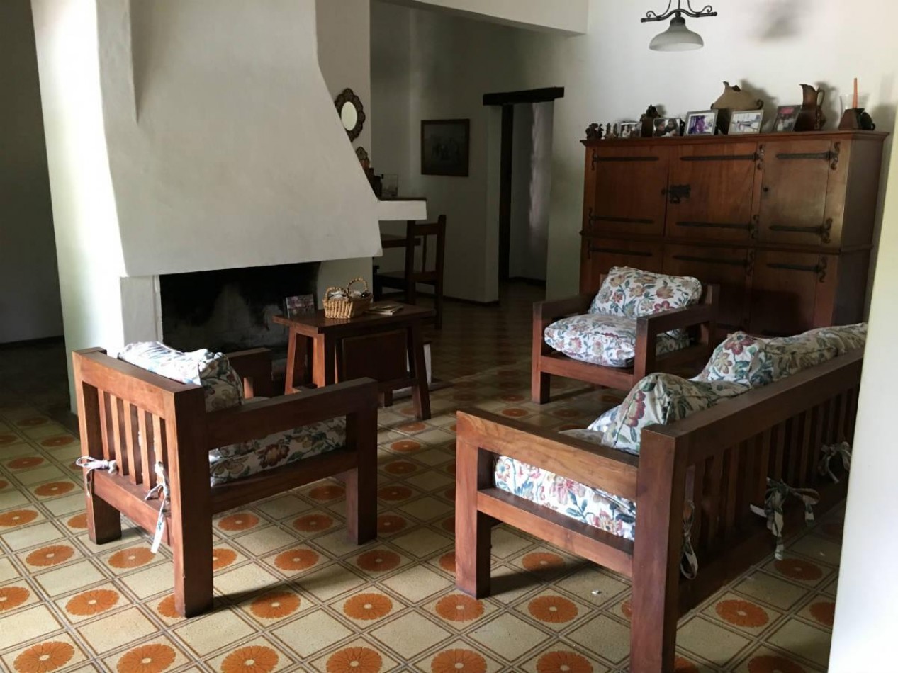 Dean Funes 400 ❗️Chalet de estilo sobre 1.000 metros !