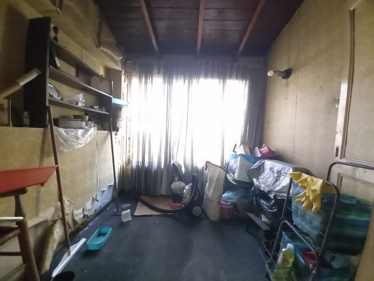 Mendeville 2429 ! Chalet 4 ambientes a Reciclar