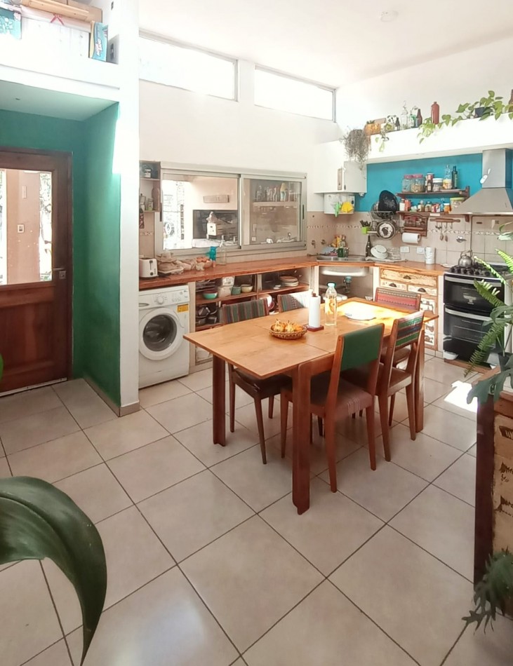Chivilcoy 2232 - Casa 4 ambientes ! Impecable