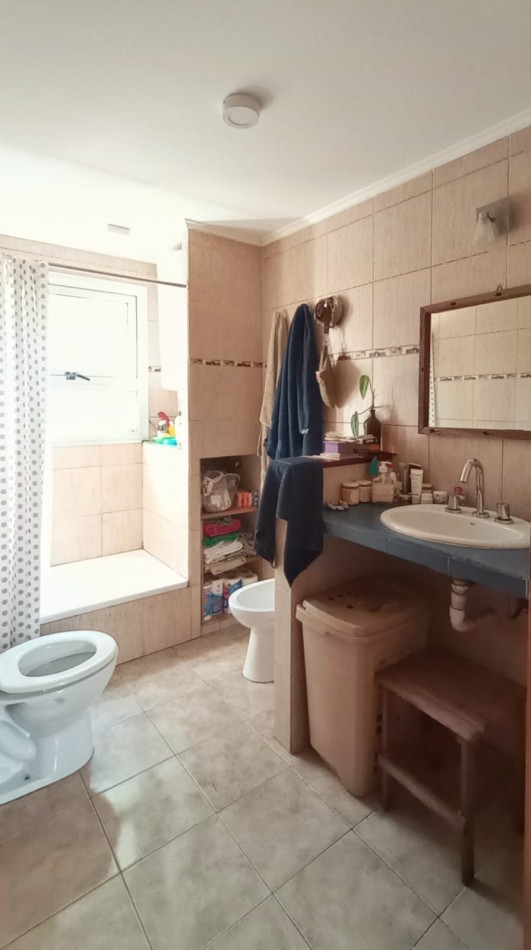 Chivilcoy 2232 - Casa 4 ambientes ! Impecable