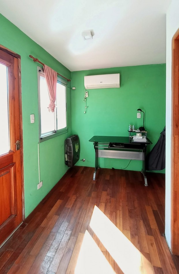 Chivilcoy 2232 - Casa 4 ambientes ! Impecable