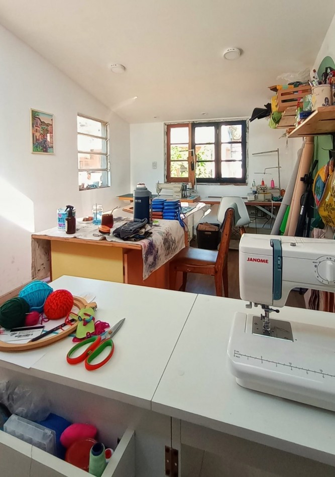 Chivilcoy 2232 - Casa 4 ambientes ! Impecable
