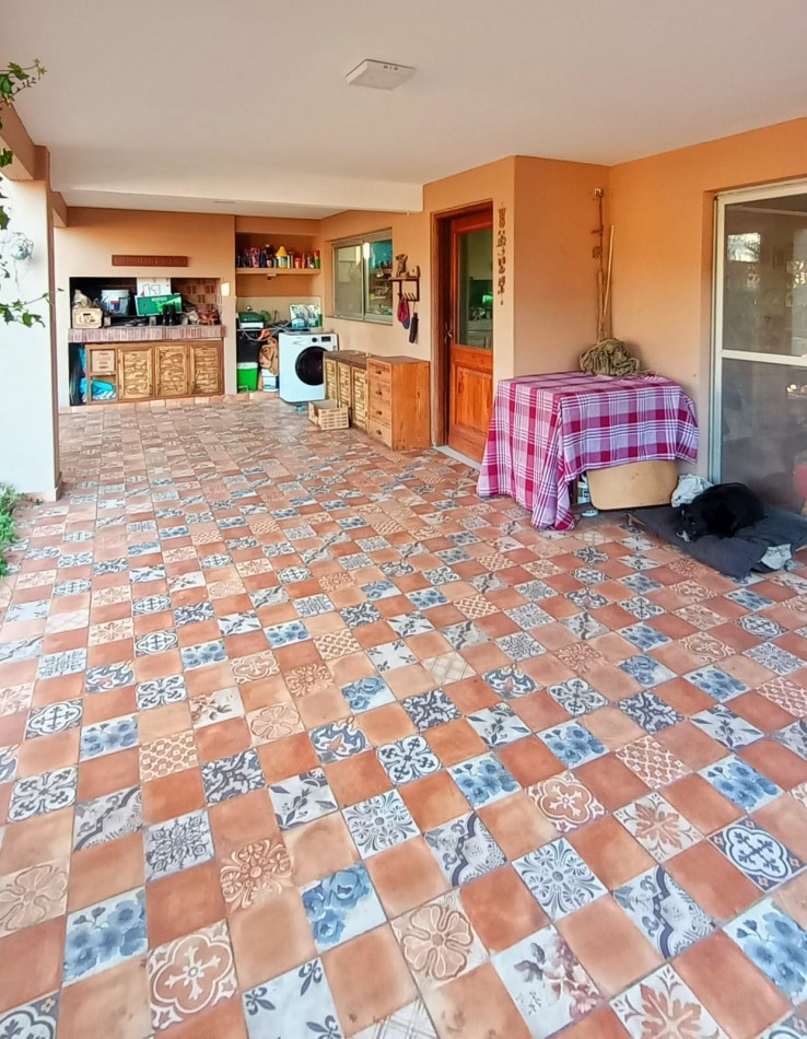 Chivilcoy 2232 - Casa 4 ambientes ! Impecable
