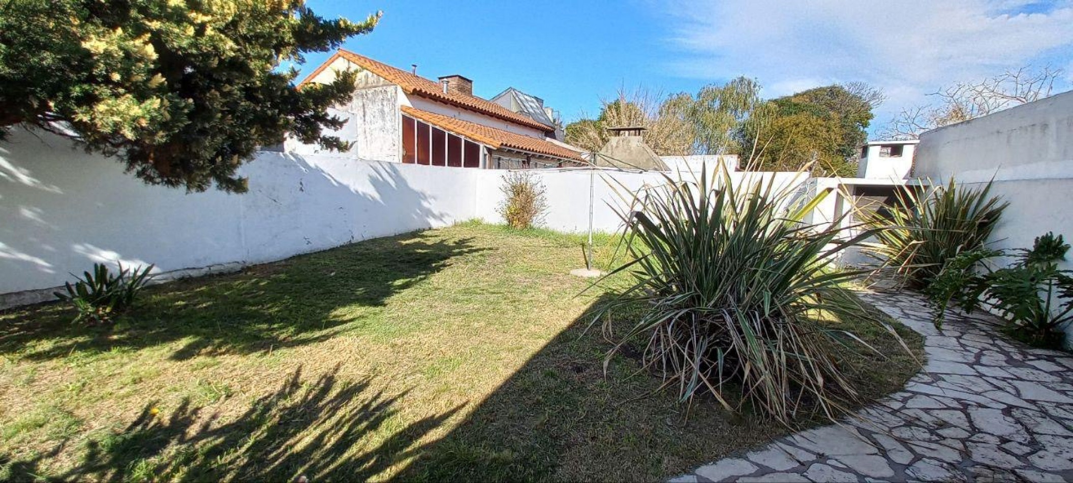 Ventura Bustos al 2200 ‼️ americana 3 ambientes