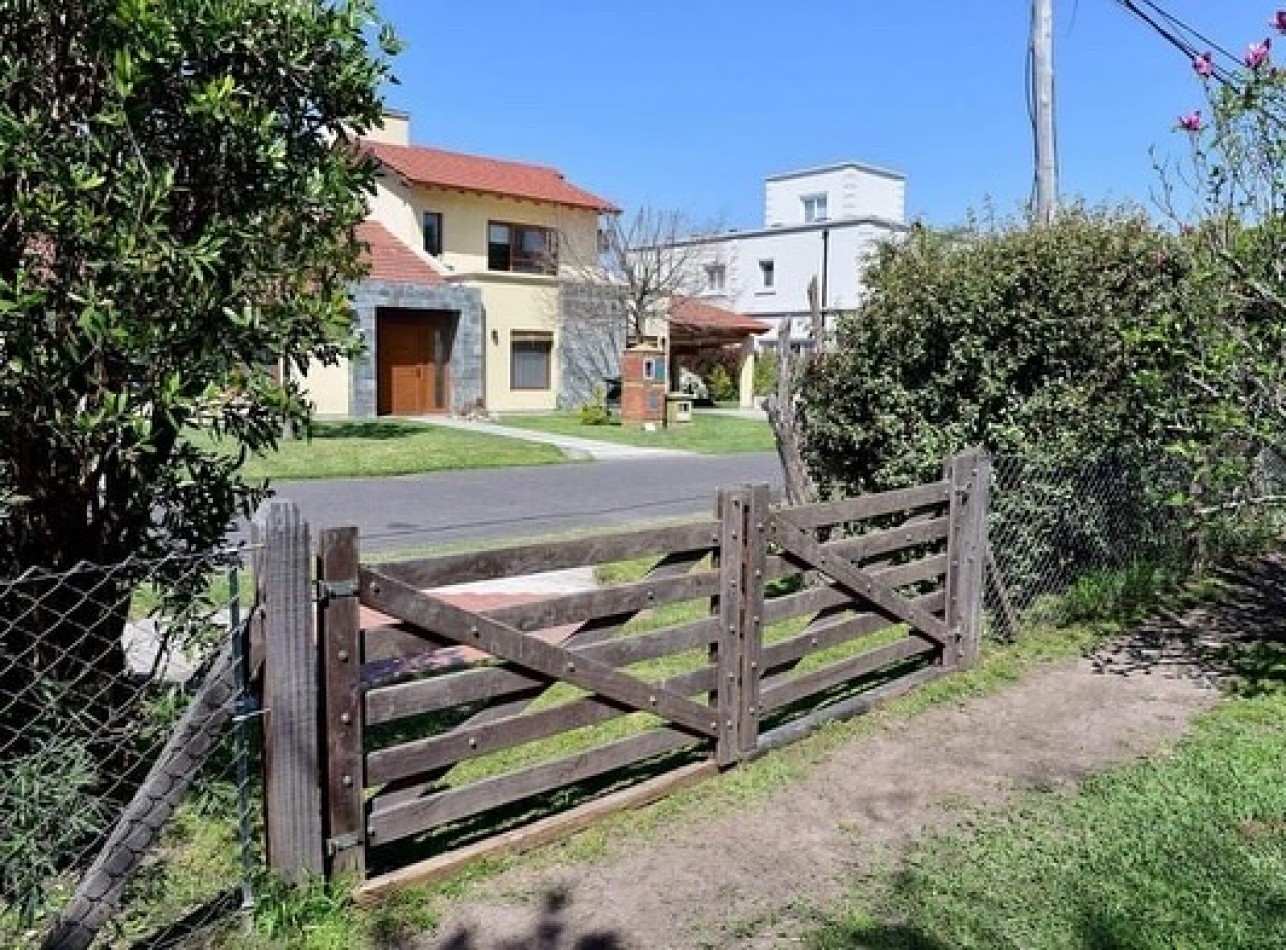 Country Banco Provincia ! 900 metros de terreno