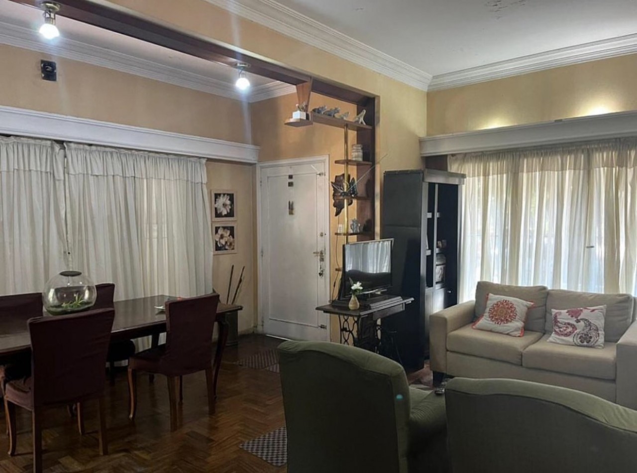 Chivilcoy 1600 ! Casa 5 ambientes en planta baja
