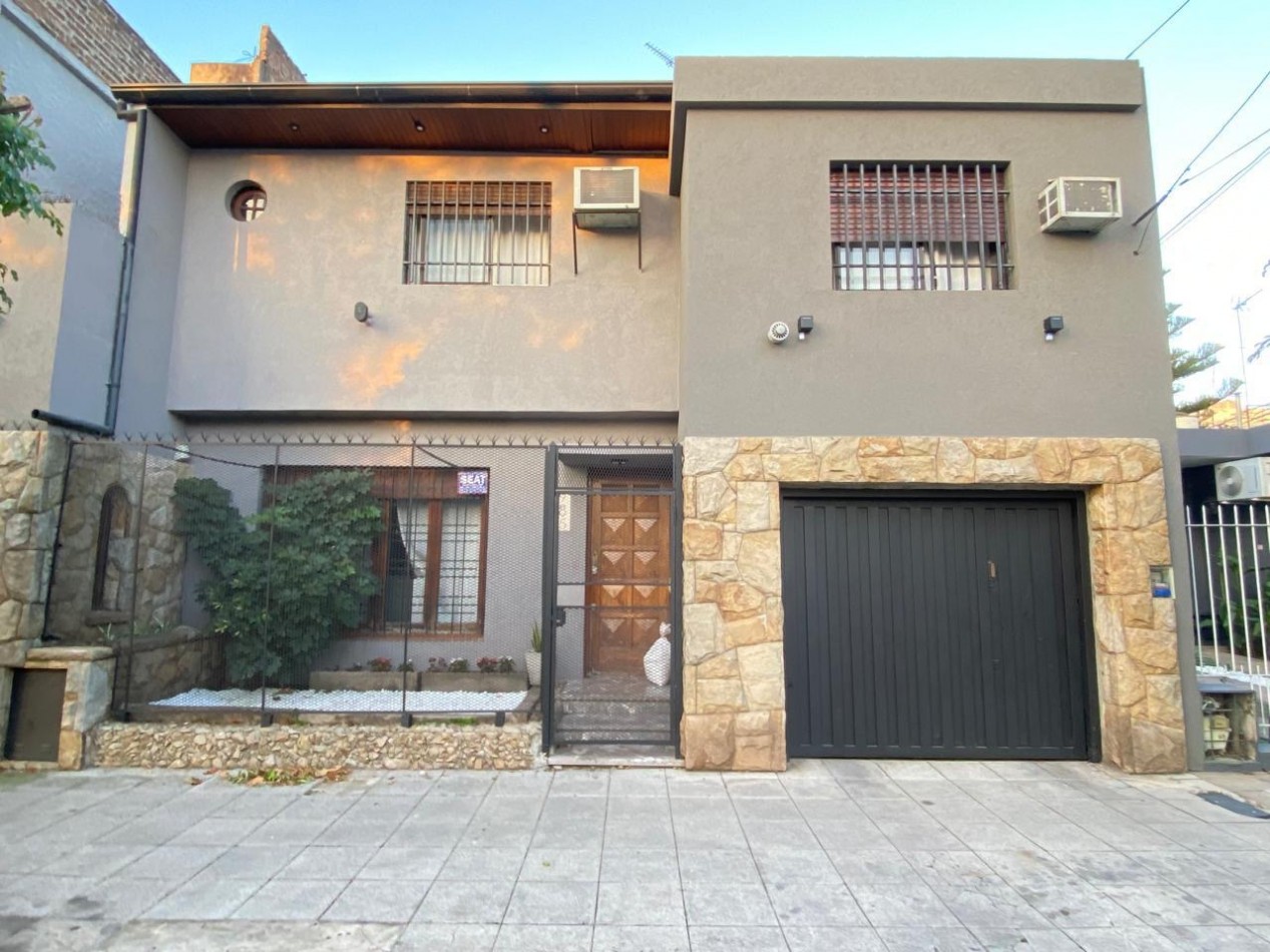 Casa en Ph 4 ambientes - Acepta Permutas !