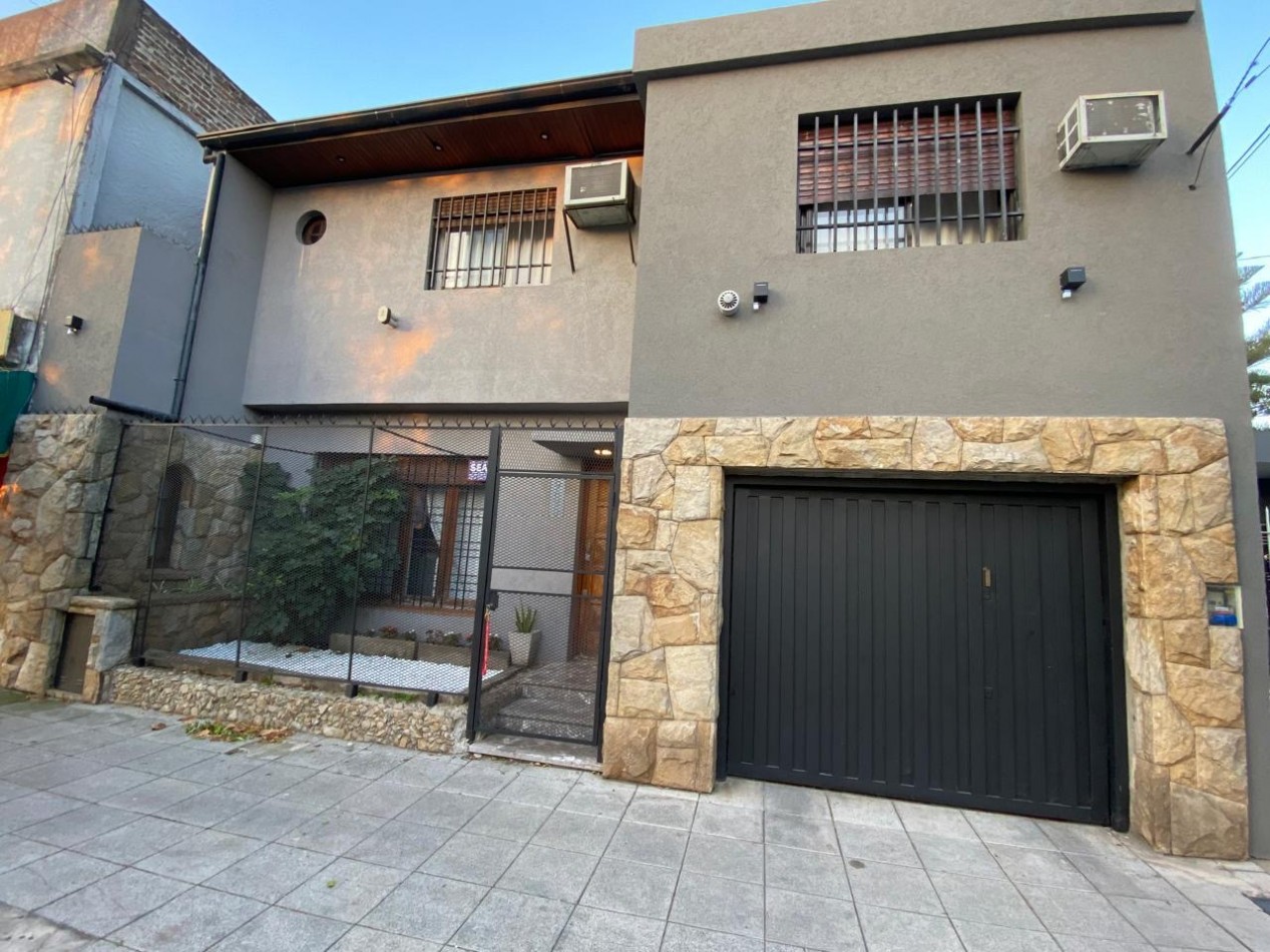 Casa en Ph 4 ambientes - Acepta Permutas !