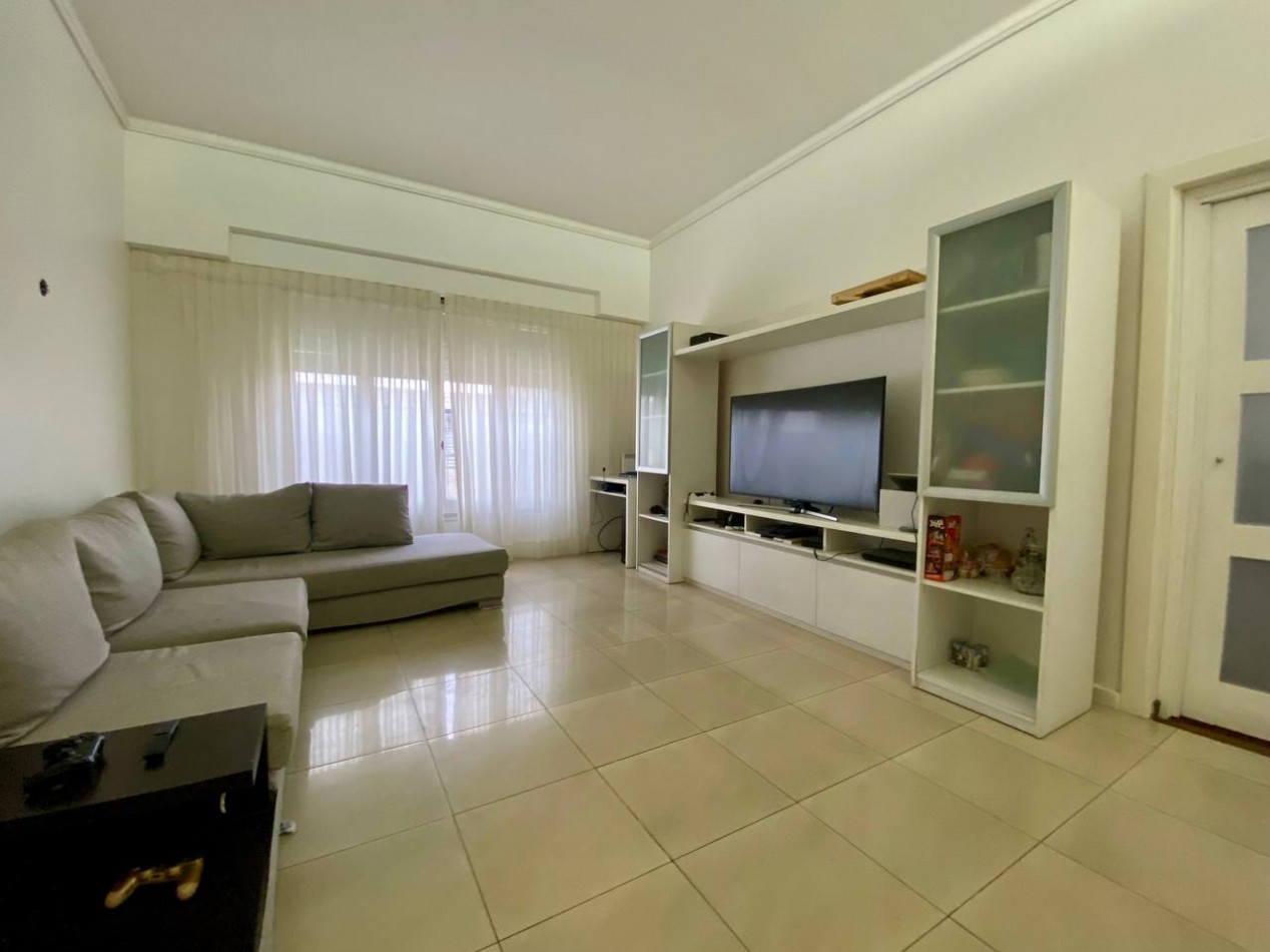 PERMUTA - Departamento 3 amb con cochera en Castelar Sur!