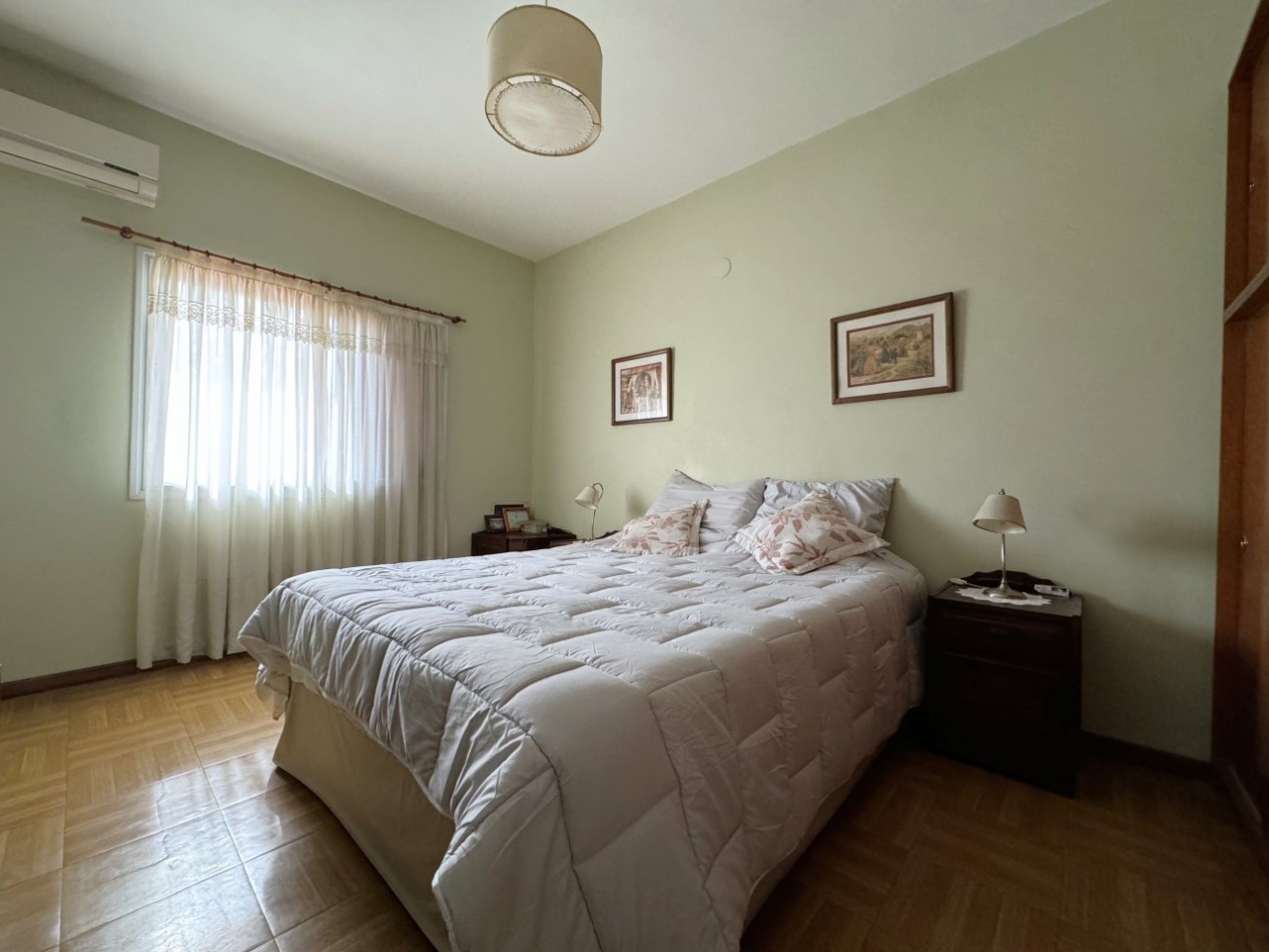 Casa 6 ambientes - San Nicolas 1339 - Castelar Norte