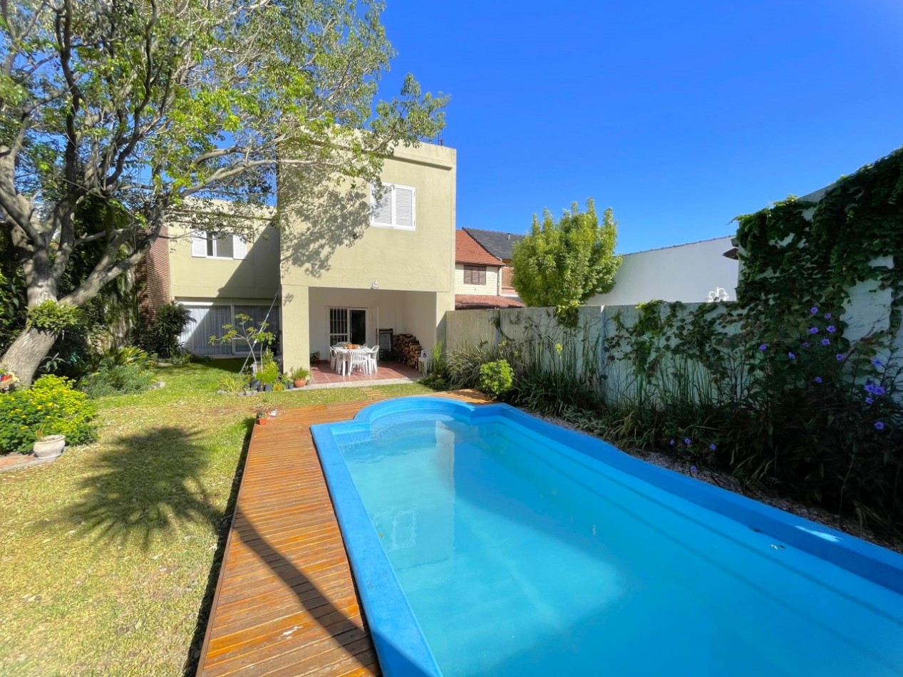 Casa 6 ambientes - San Nicolas 1339 - Castelar Norte