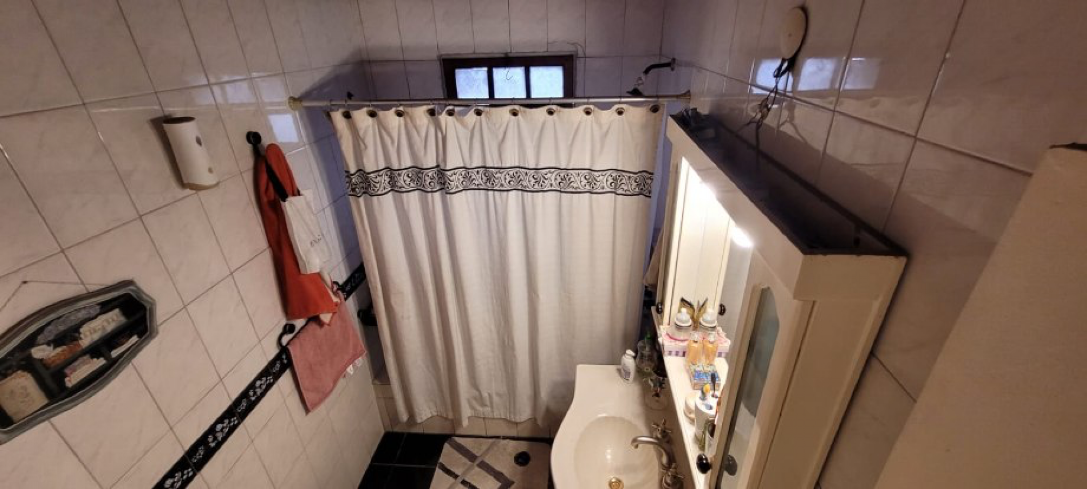 Excelente ubicacion ! Chalet 5 ambientes