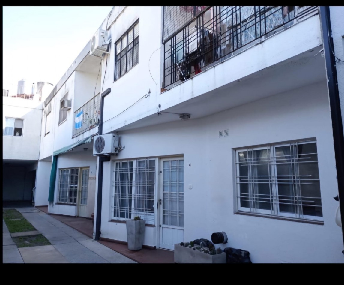 Duplex 3 ambientes - Permuta !