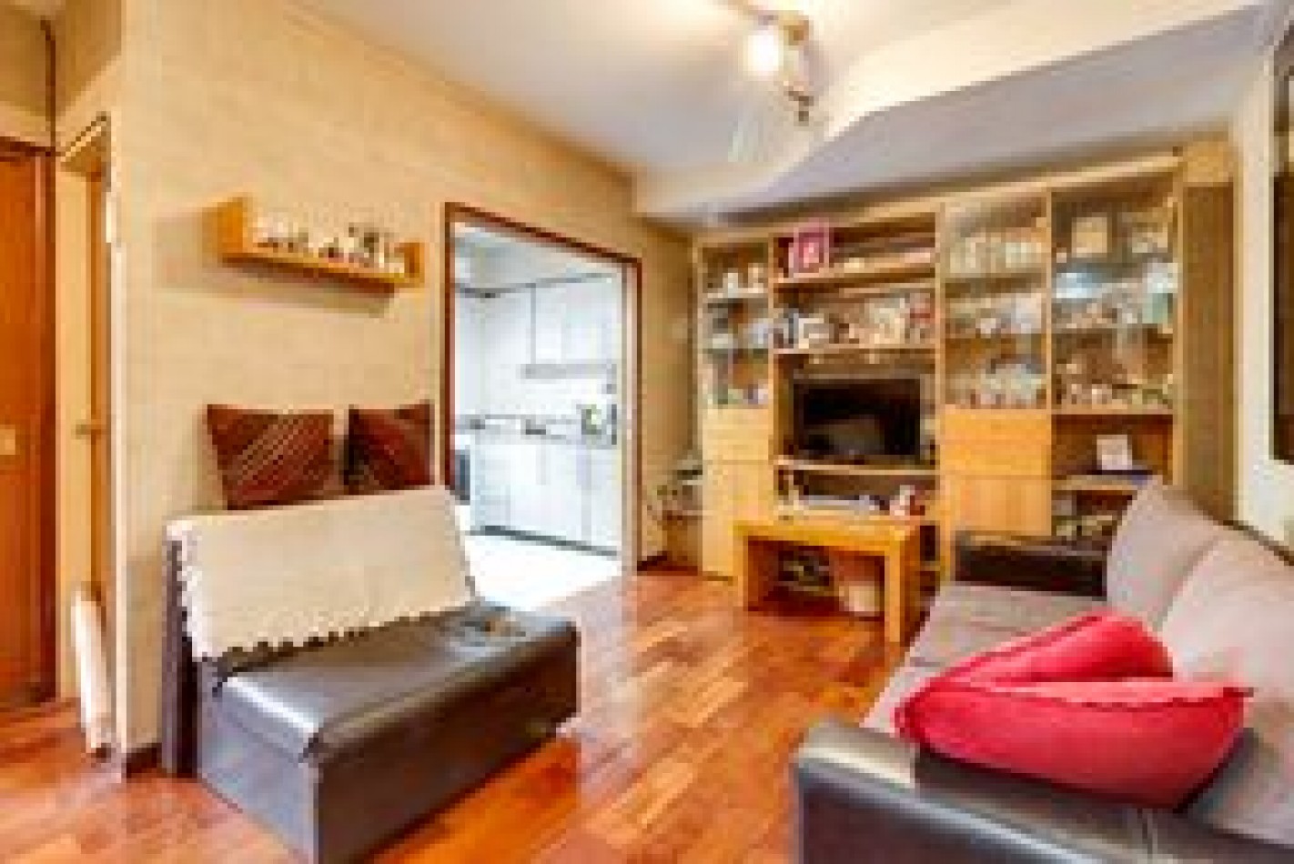 Casa 4 ambientes ! Impecable