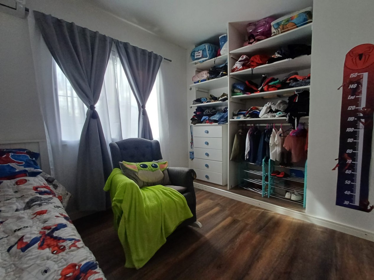Chalet 8 ambientes refaccionado a nuevo ! Permuta