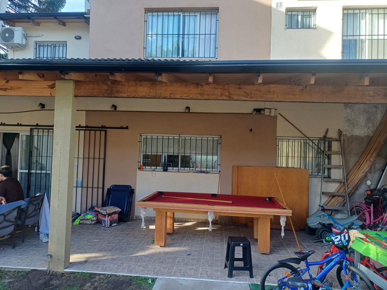 Chalet 8 ambientes refaccionado a nuevo ! Permuta