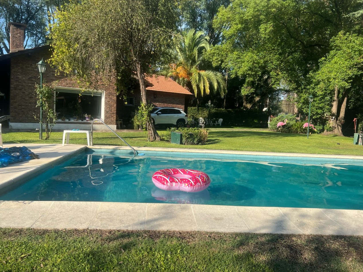 Chalet 5 ambientes en Leloir ! Sobre 1.500 metros