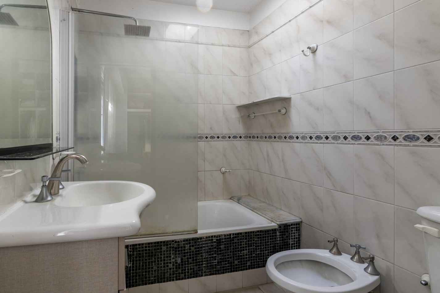 Gimenez 3025 - Chalet 5 ambientes de Categoria ! excelente ubicacion