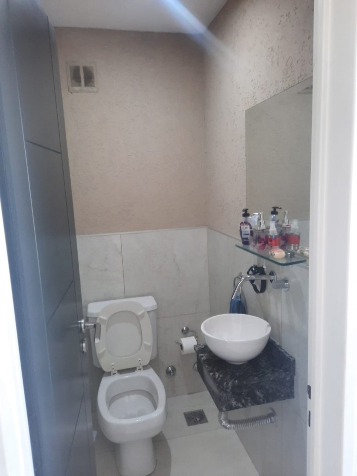 Departamento 2 ambientes al frente impecable