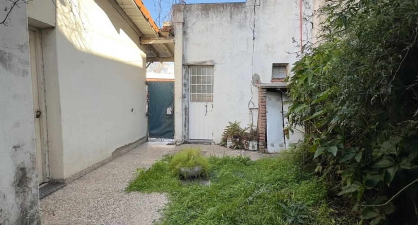 Casa 3 ambientes mas local