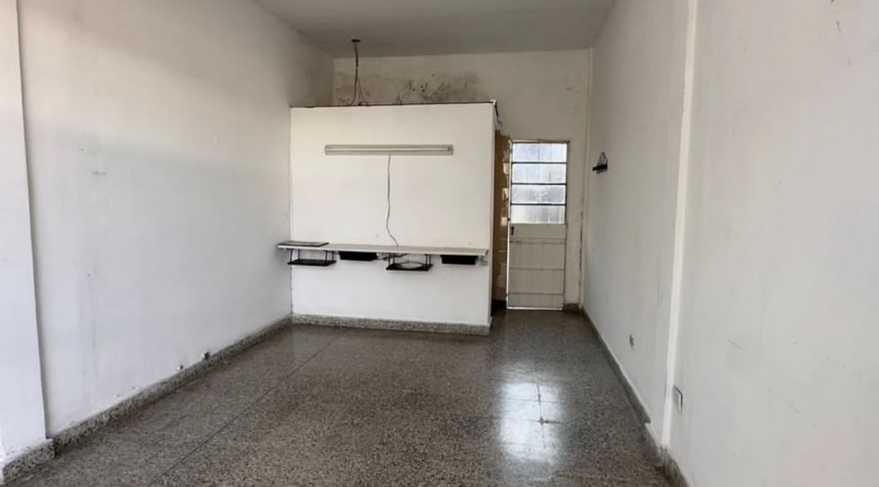 Casa 3 ambientes mas local