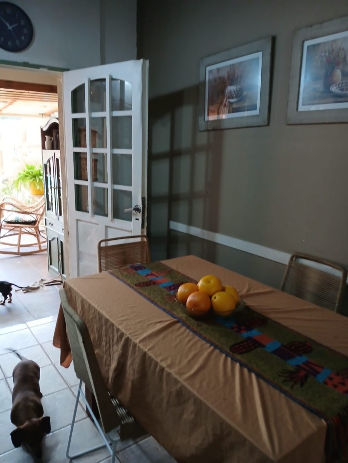 Casa 5 ambientes + Dependencia