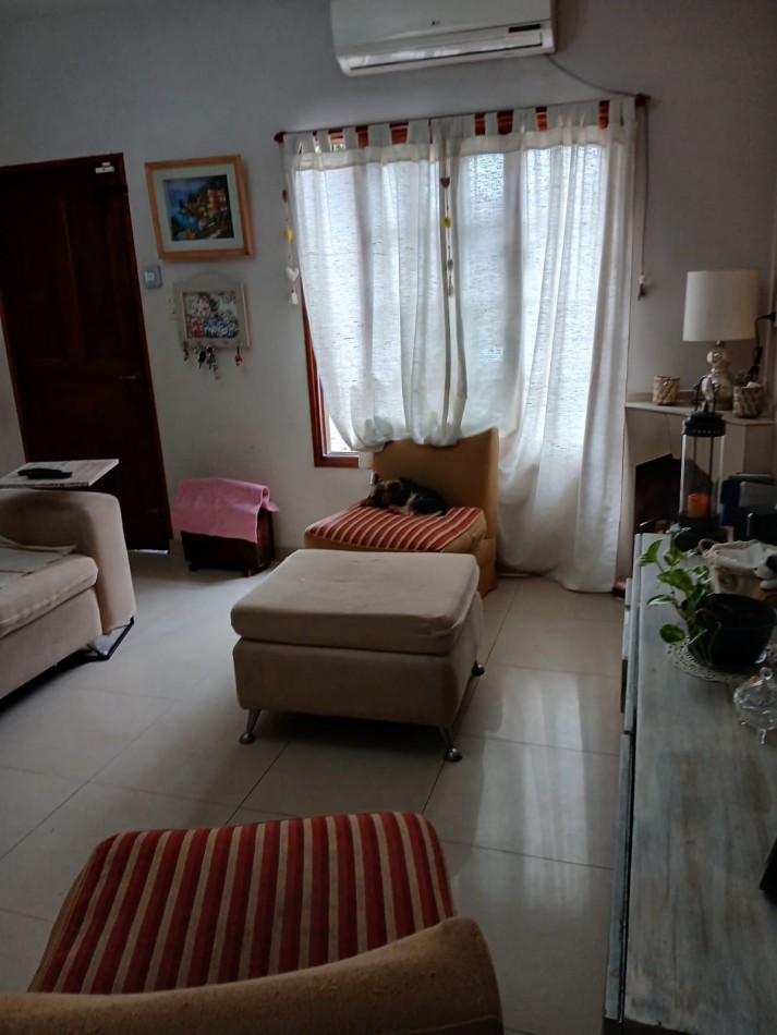 Casa 5 ambientes + Dependencia