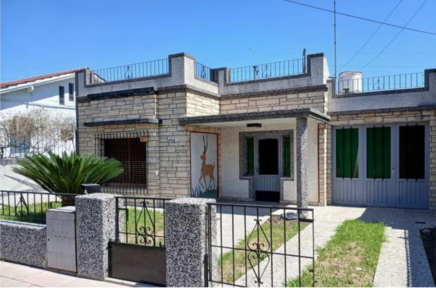 Casa Americana 3 ambientes ! Lote de 10x 37
