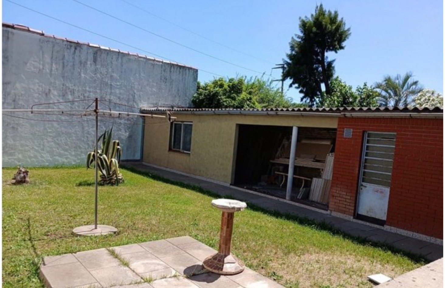 Casa Americana 3 ambientes ! Lote de 10x 37