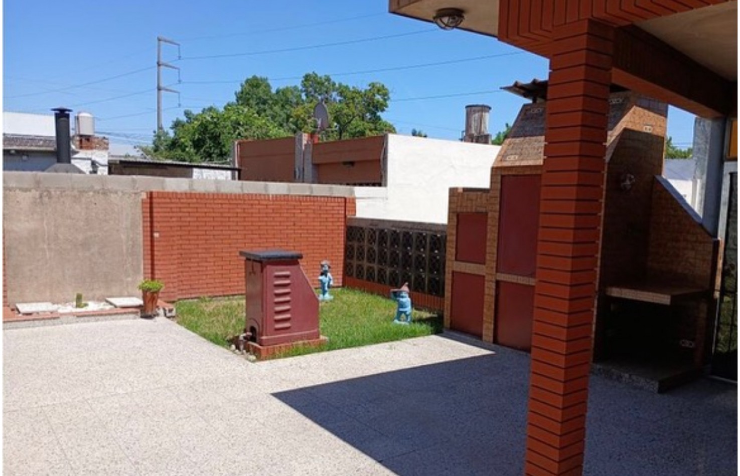 Casa Americana 3 ambientes ! Lote de 10x 37