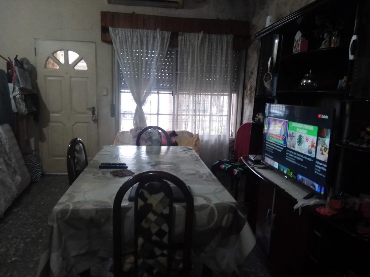 Casa 3 ambientes a reciclar ! Hermoso lote 10 x 45