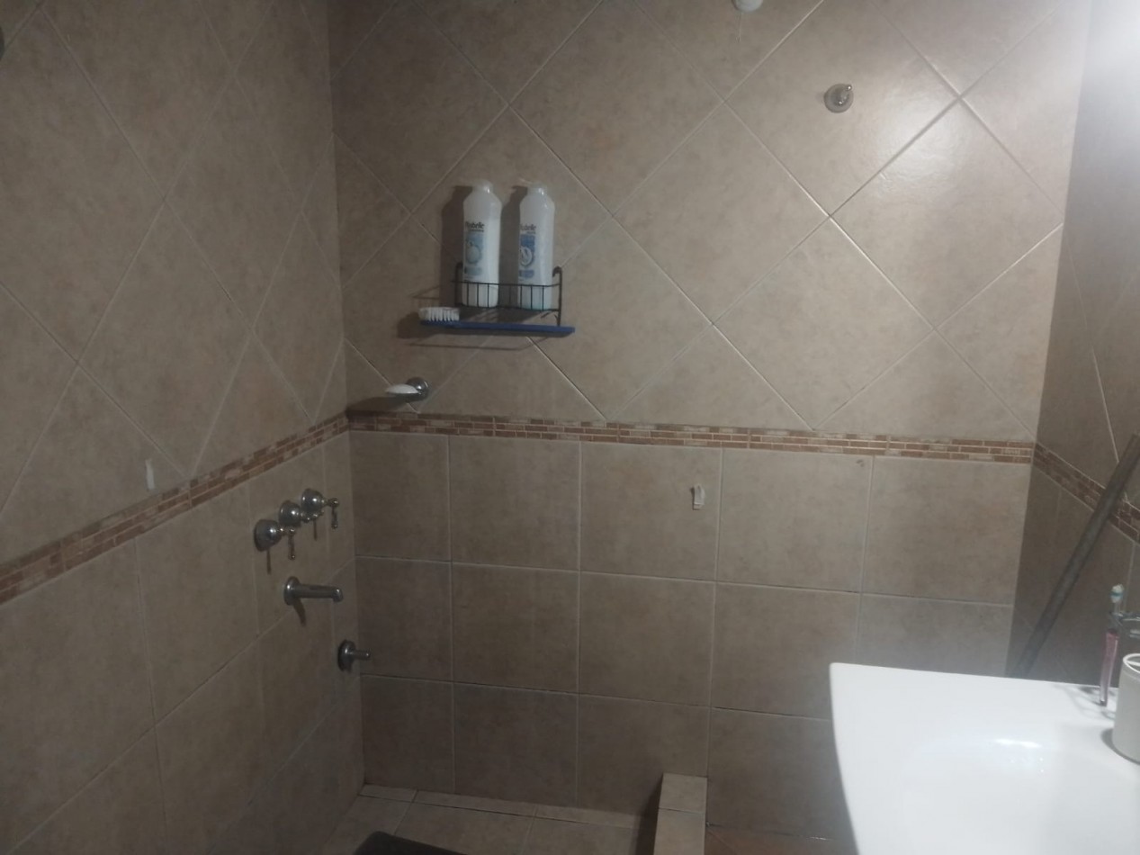 Casa 3 ambientes a reciclar ! Hermoso lote 10 x 45
