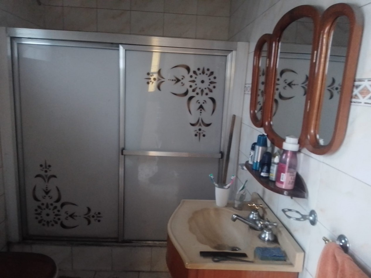 Casa 3 ambientes a reciclar ! Hermoso lote 10 x 45