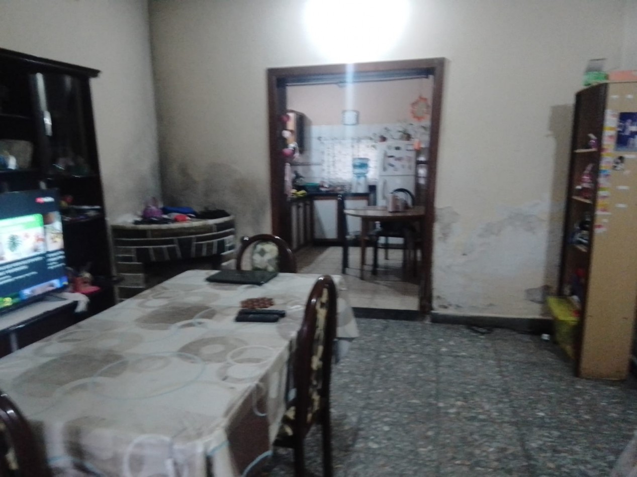 Casa 3 ambientes a reciclar ! Hermoso lote 10 x 45