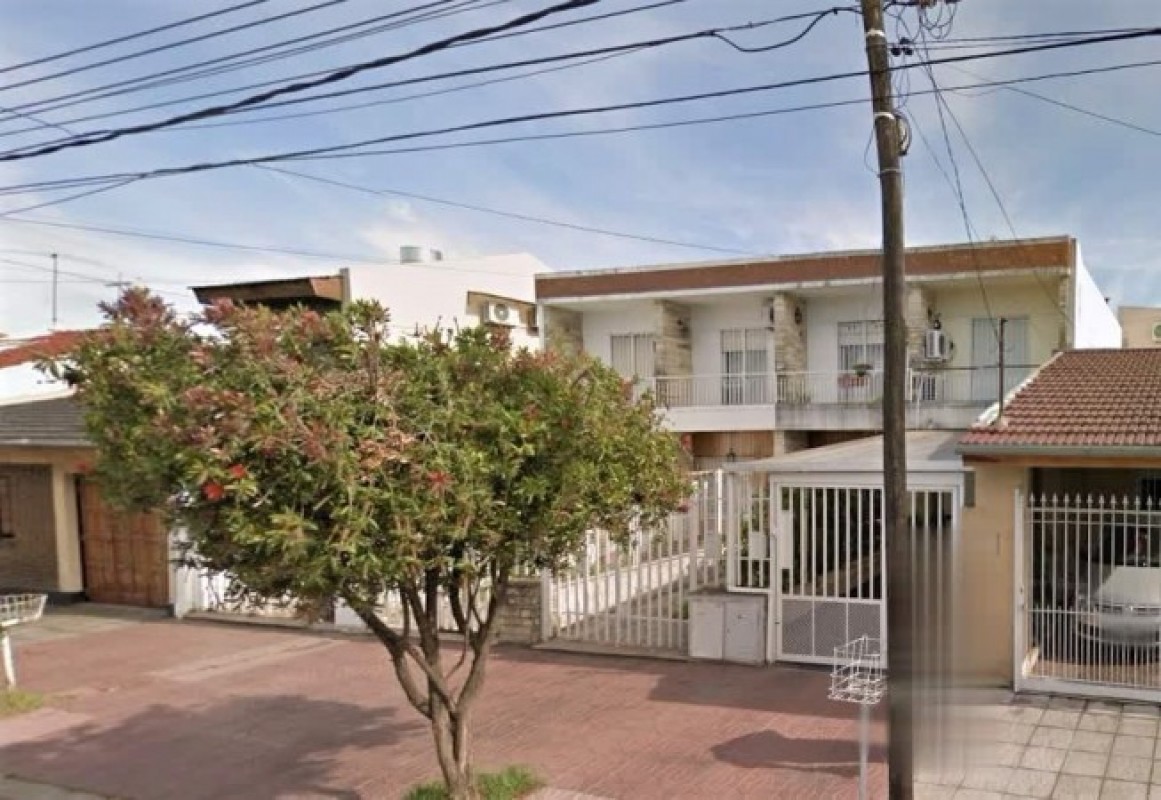 PERMUTA - Impecable Duplex de 3 ambientes en Haedo!