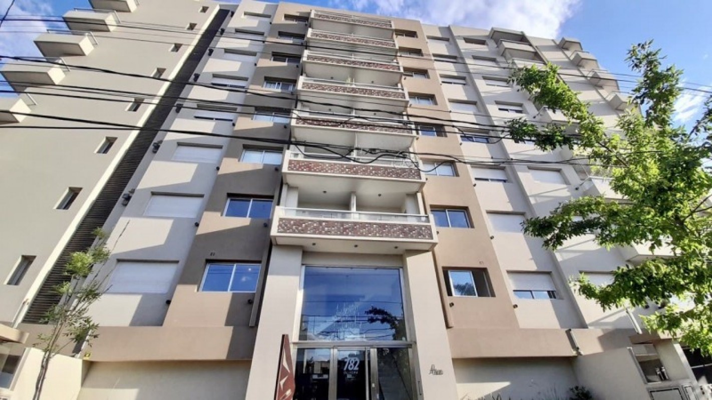 Hermoso Departamento a estrenar 3 amb con cochera!