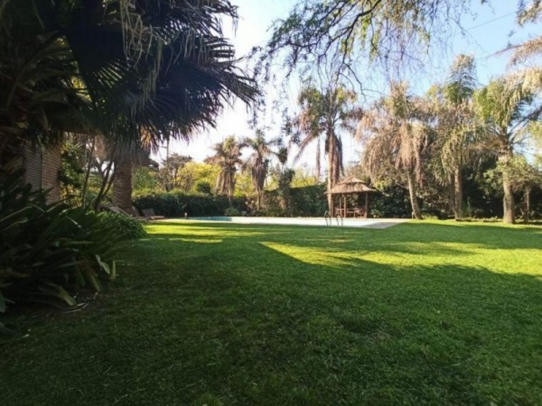Hermoso Chalet de 3 amb. en Parque Leloir! HERMOSO PARQUE!