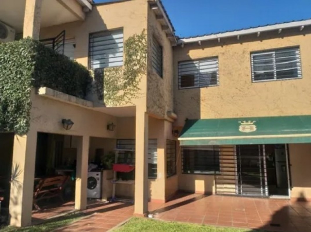 Casa en Venta en Ituzaingo - 5 ambientes!