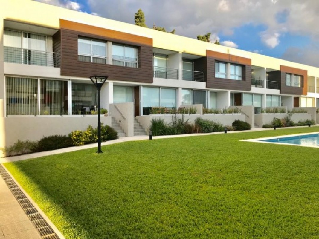 Dúplex en venta en Ituzaingó - 3 ambientes! condominio "Las Fresias"